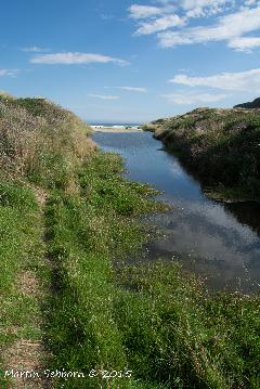 The approach to Sandfly Bay