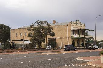 Menzies - the Hotel and Pub